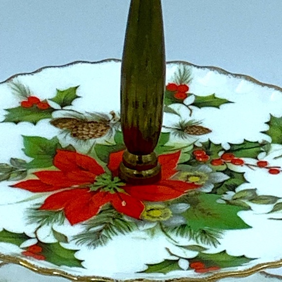 Vintage Flambro Christmas Rose Mini Tiered Tray and Trinket Box - Picture 4 of 14